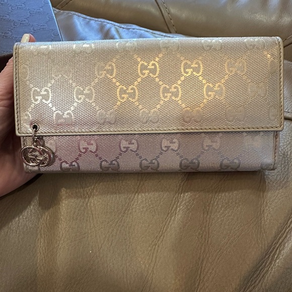 Gucci Imprim Silver Wallet with box Authentic - Picture 2 of 11